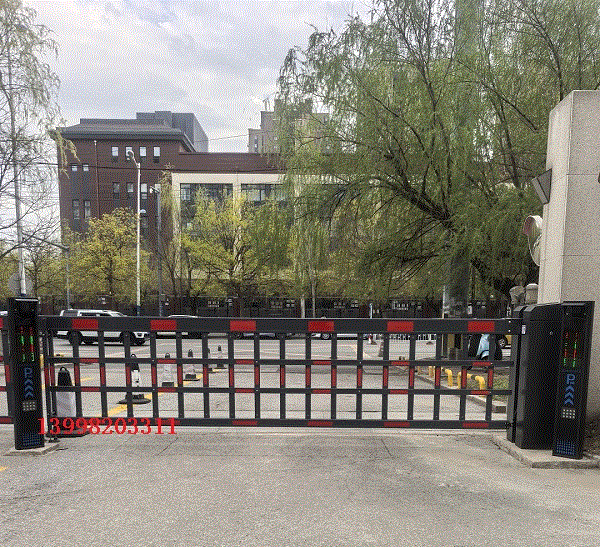 沈陽長白東北氣象中心雙機(jī)箱空降道閘