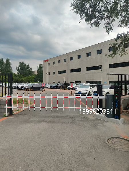 沈陽(yáng)市東芝電梯道閘車(chē)牌識(shí)別系統(tǒng)安裝13998203311